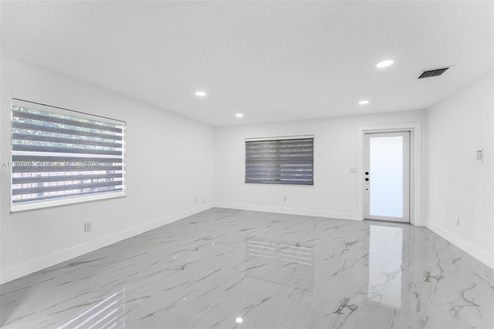 PALMLAND HOMES SOUTH NO 7 - Residential Lease