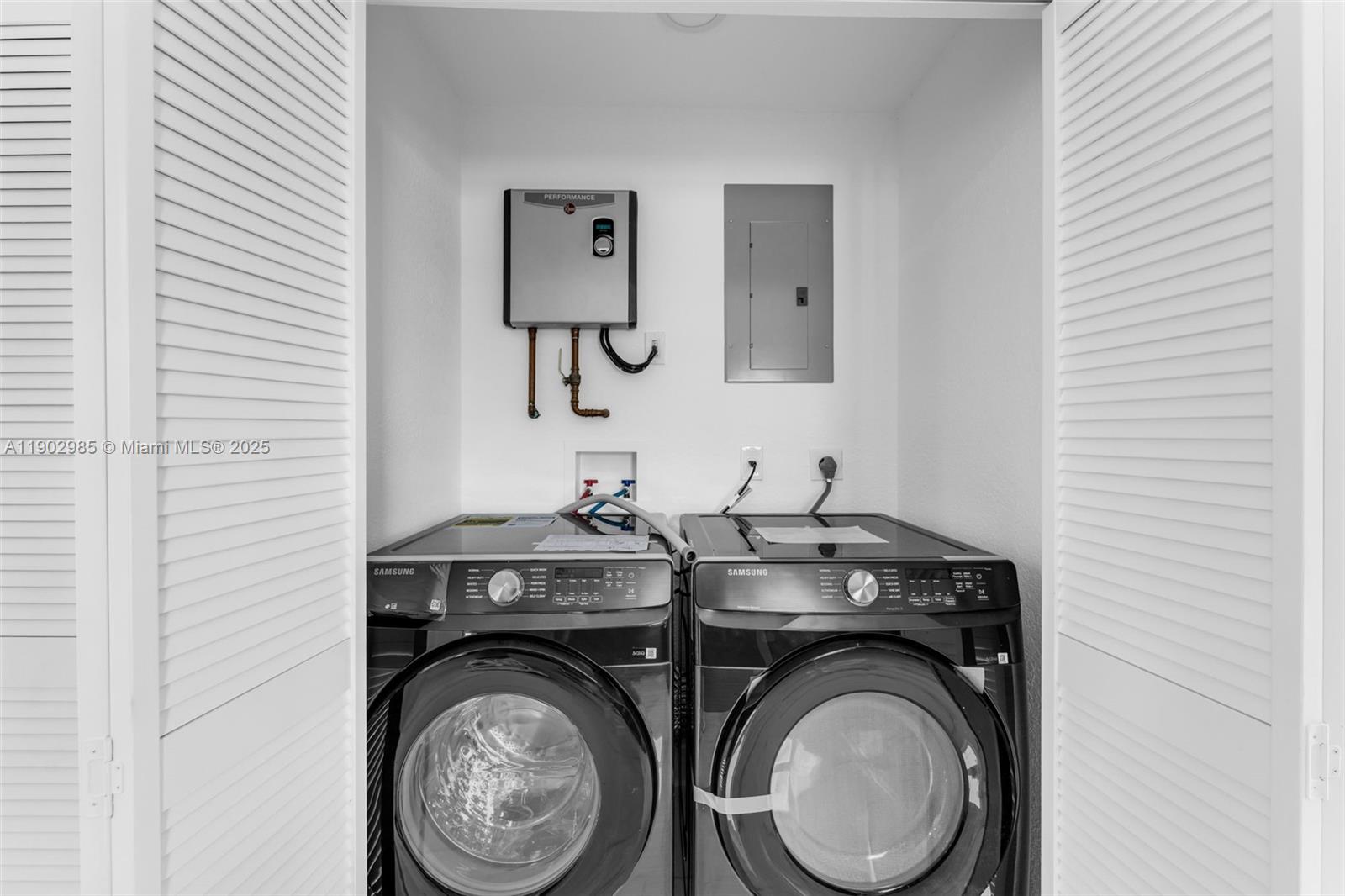 PALMLAND HOMES SOUTH NO 7 - Residential Lease