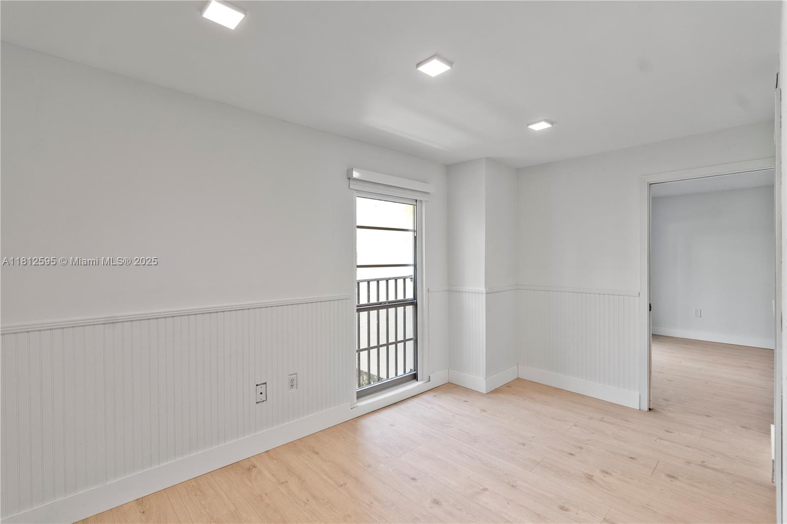 DADELAND GROVE CONDO - Residential Lease