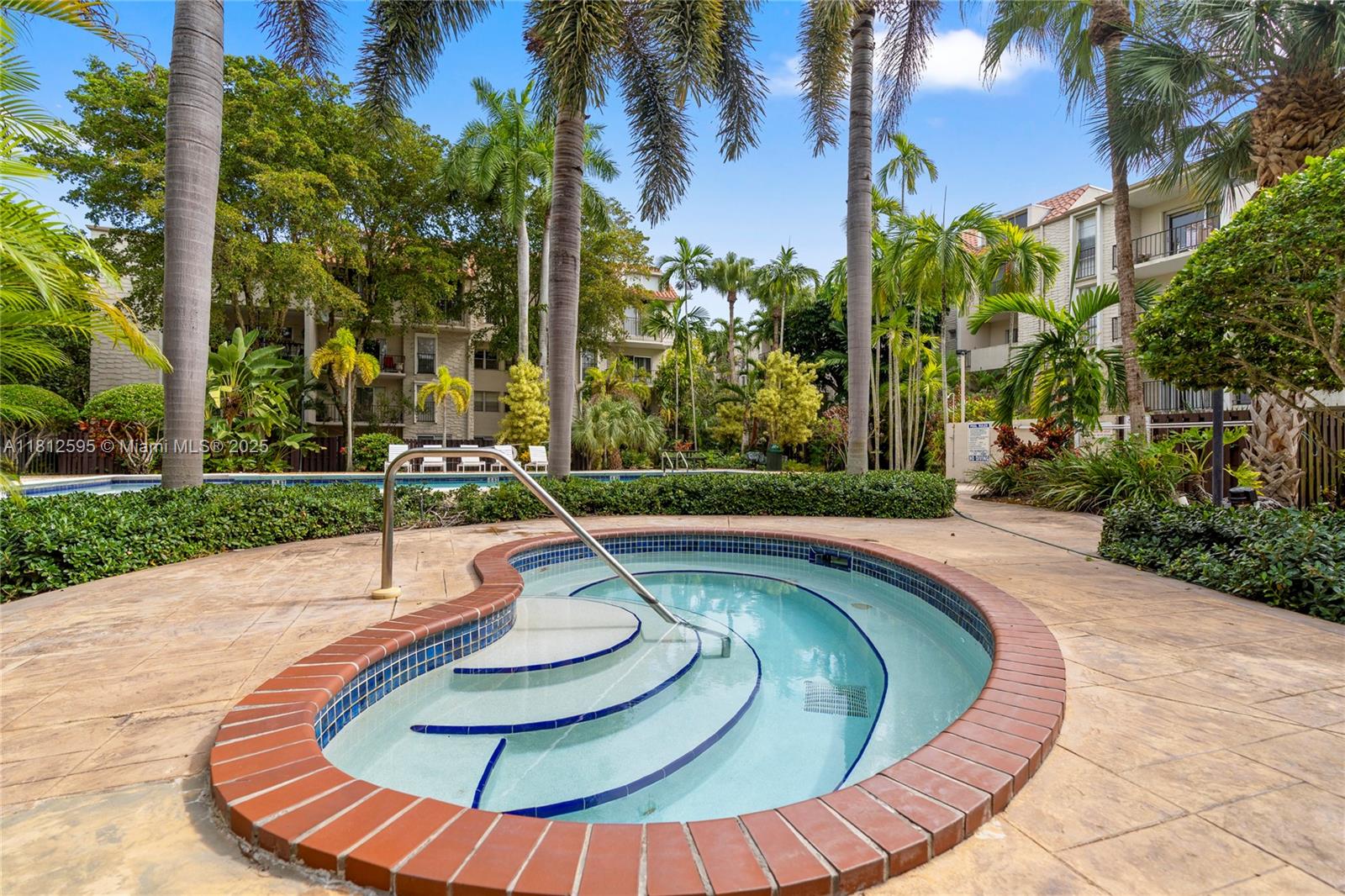DADELAND GROVE CONDO - Residential Lease