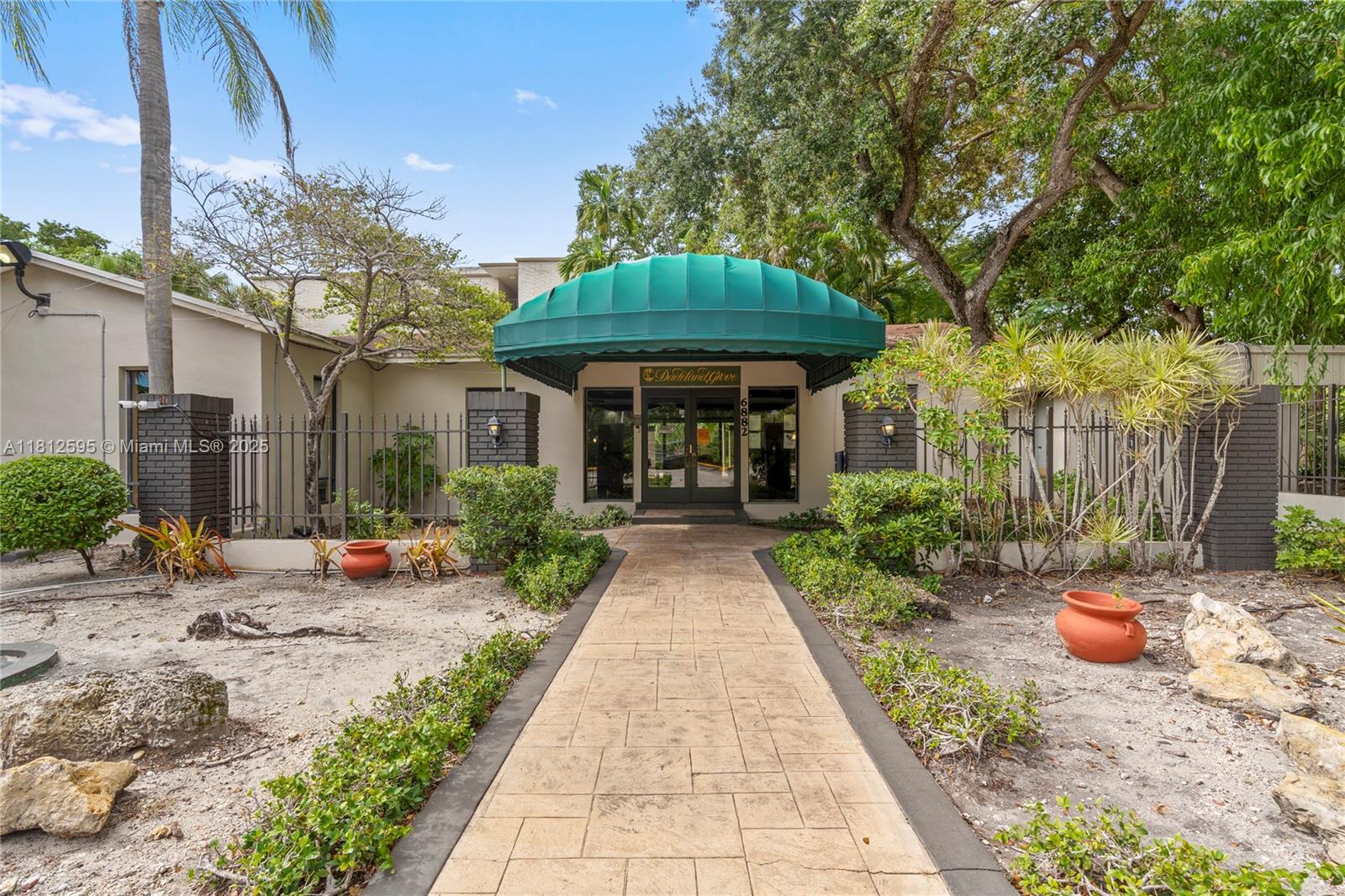 DADELAND GROVE CONDO - Residential Lease