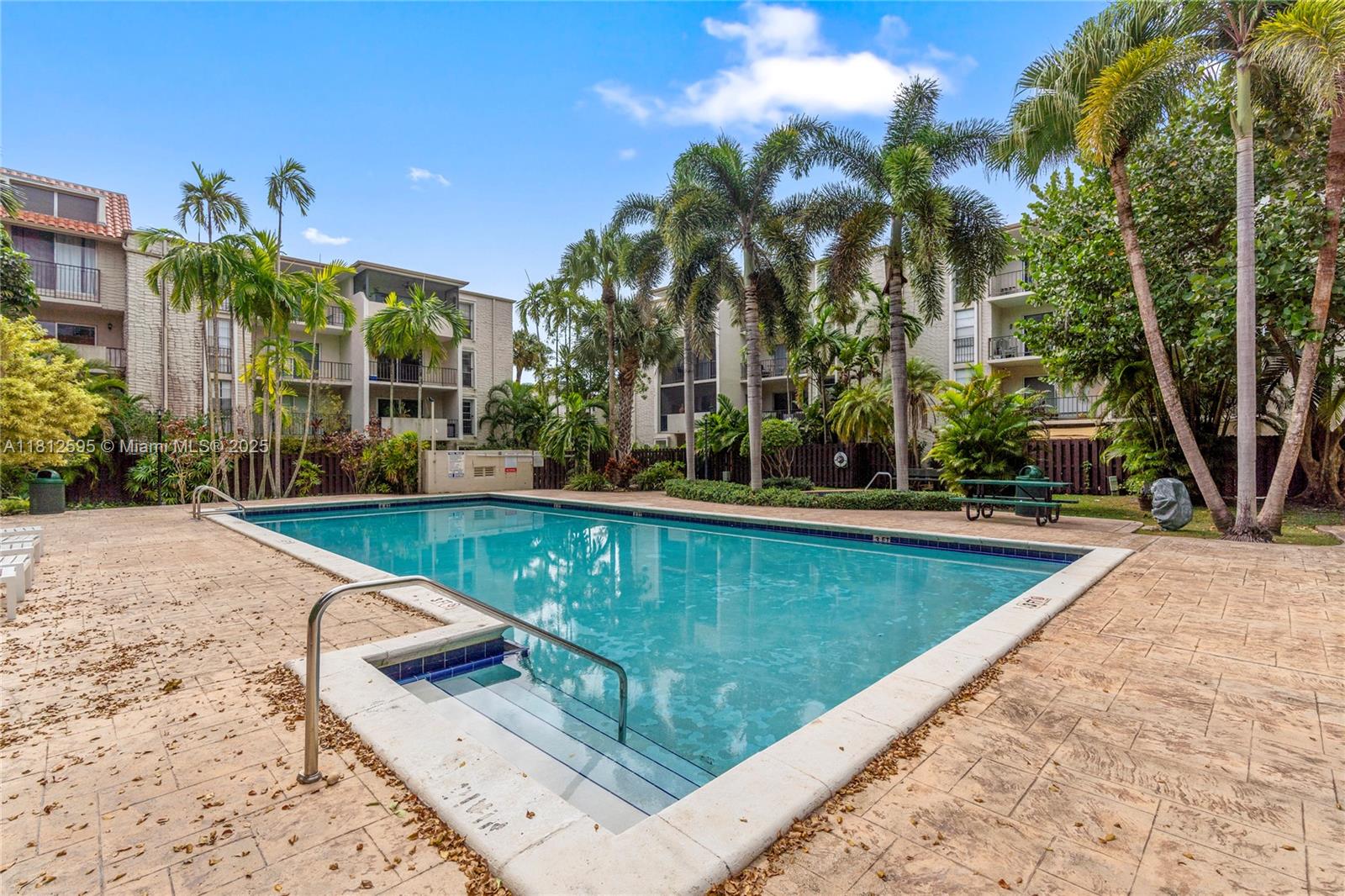 DADELAND GROVE CONDO - Residential Lease