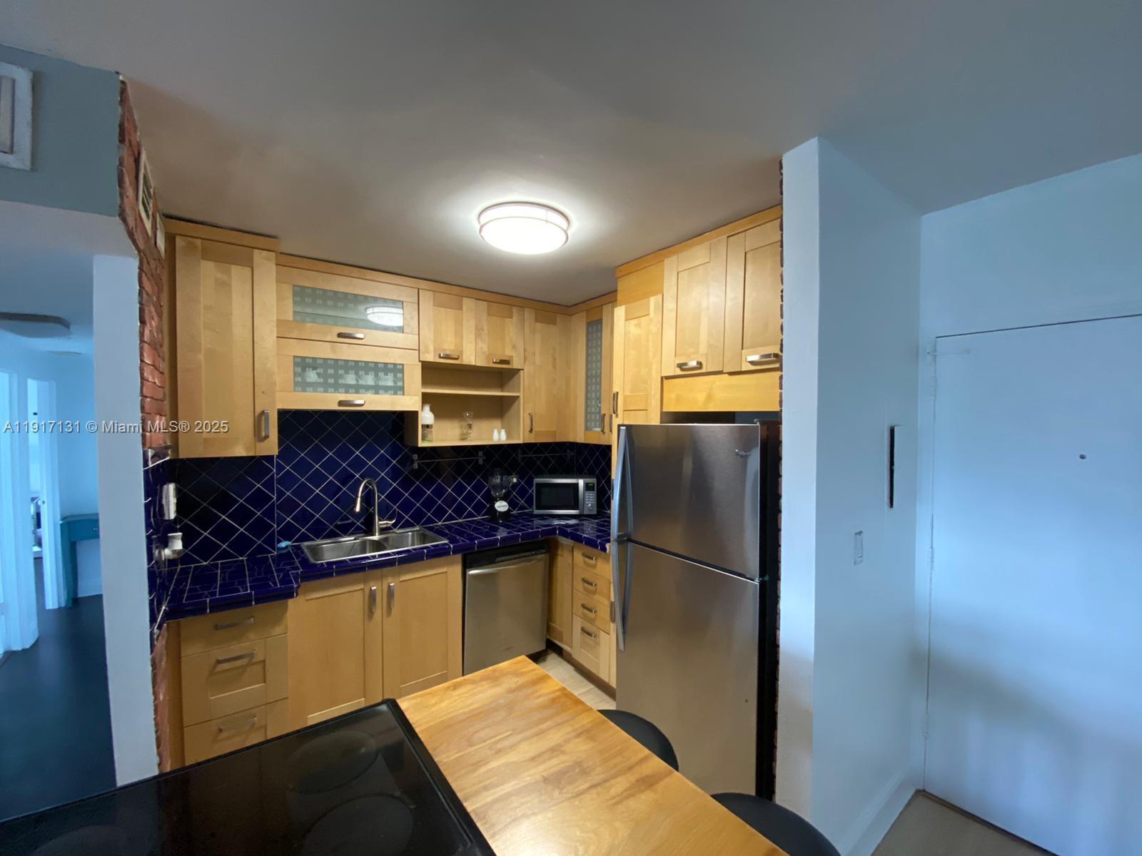 PARKVIEW POINT CONDO - Residential Lease