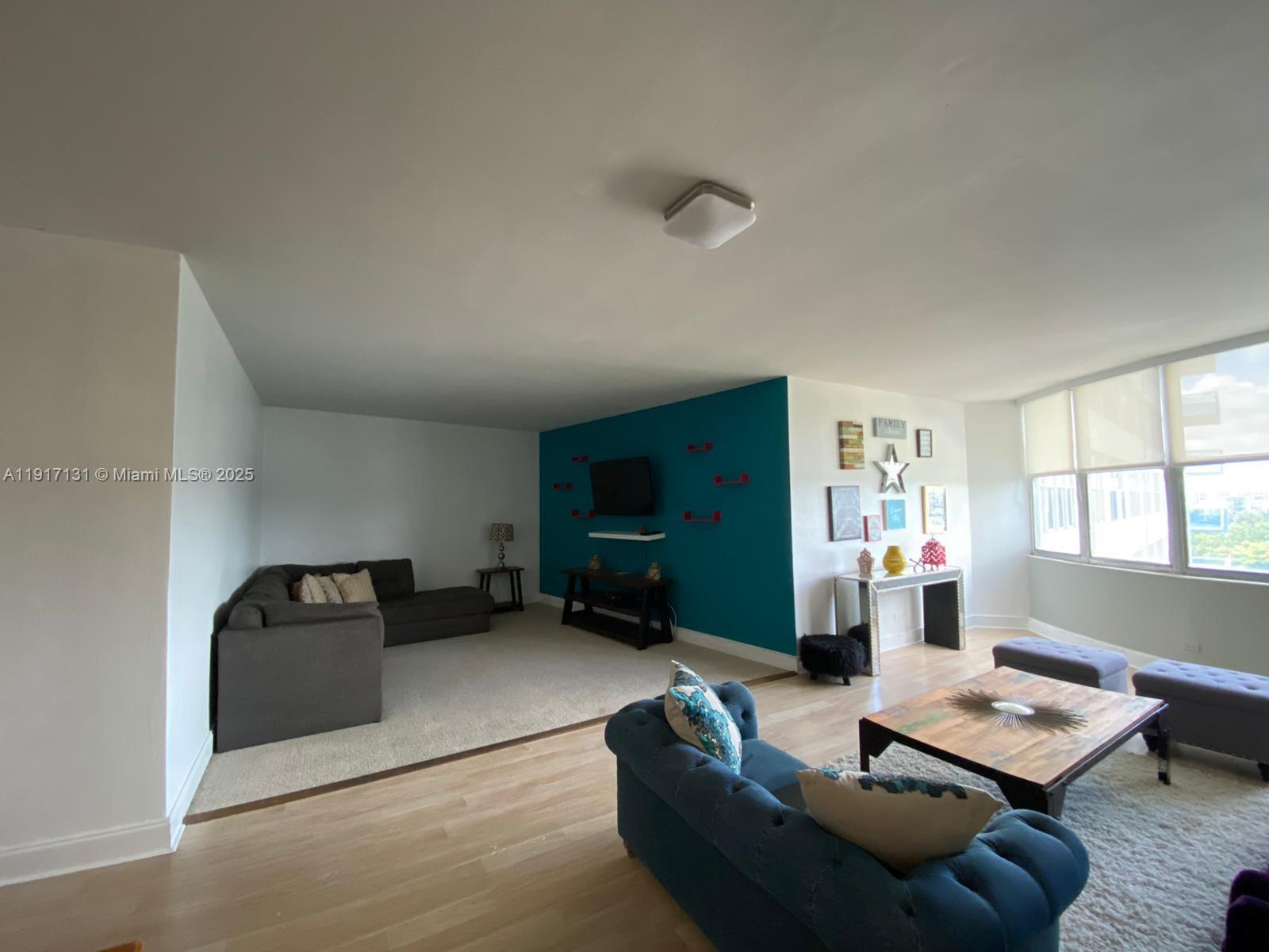 PARKVIEW POINT CONDO - Residential Lease