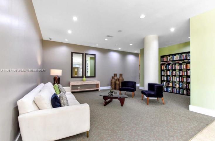 PARKVIEW POINT CONDO - Residential Lease