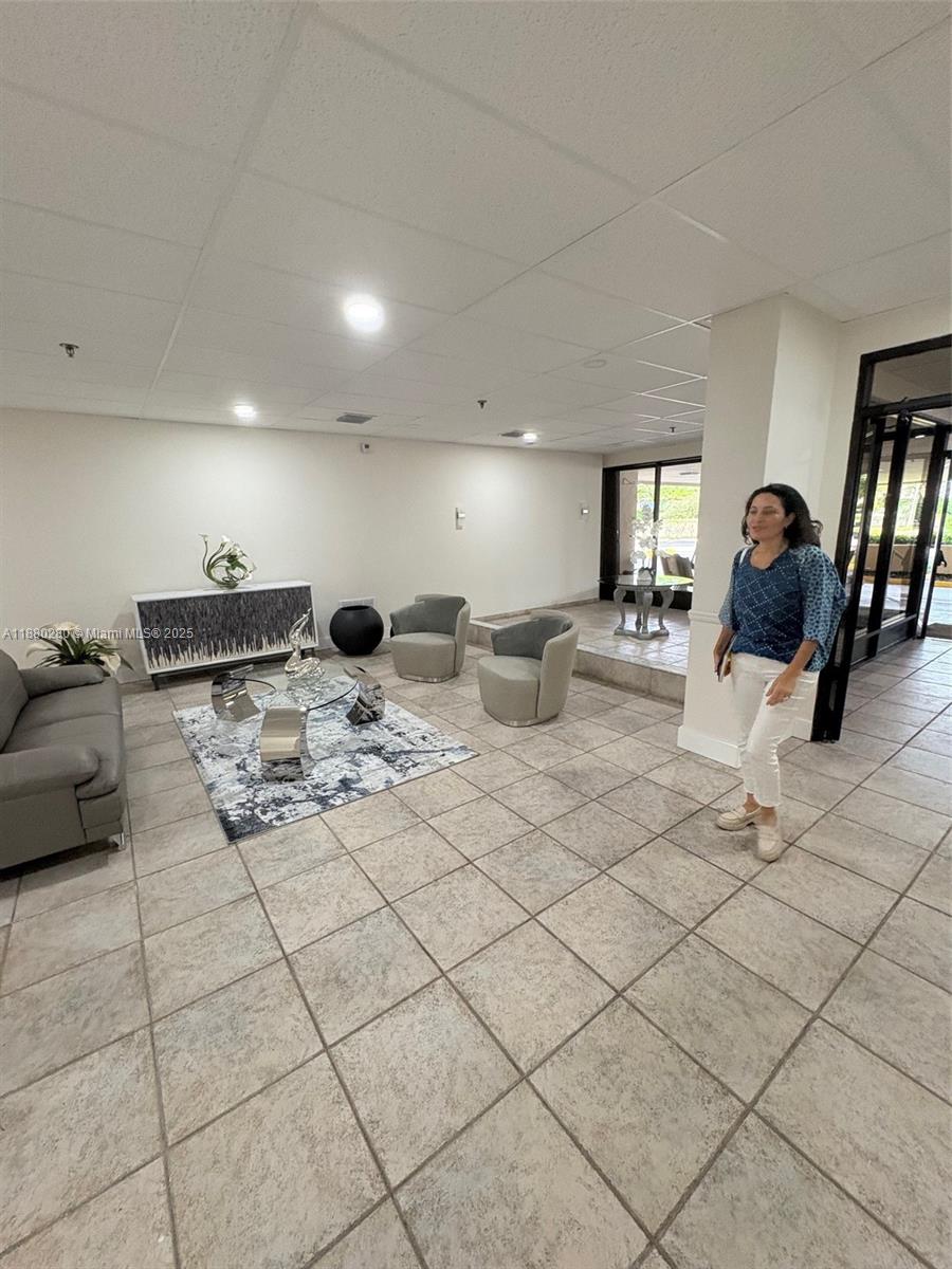 CHANTILLY CONDO - Residential