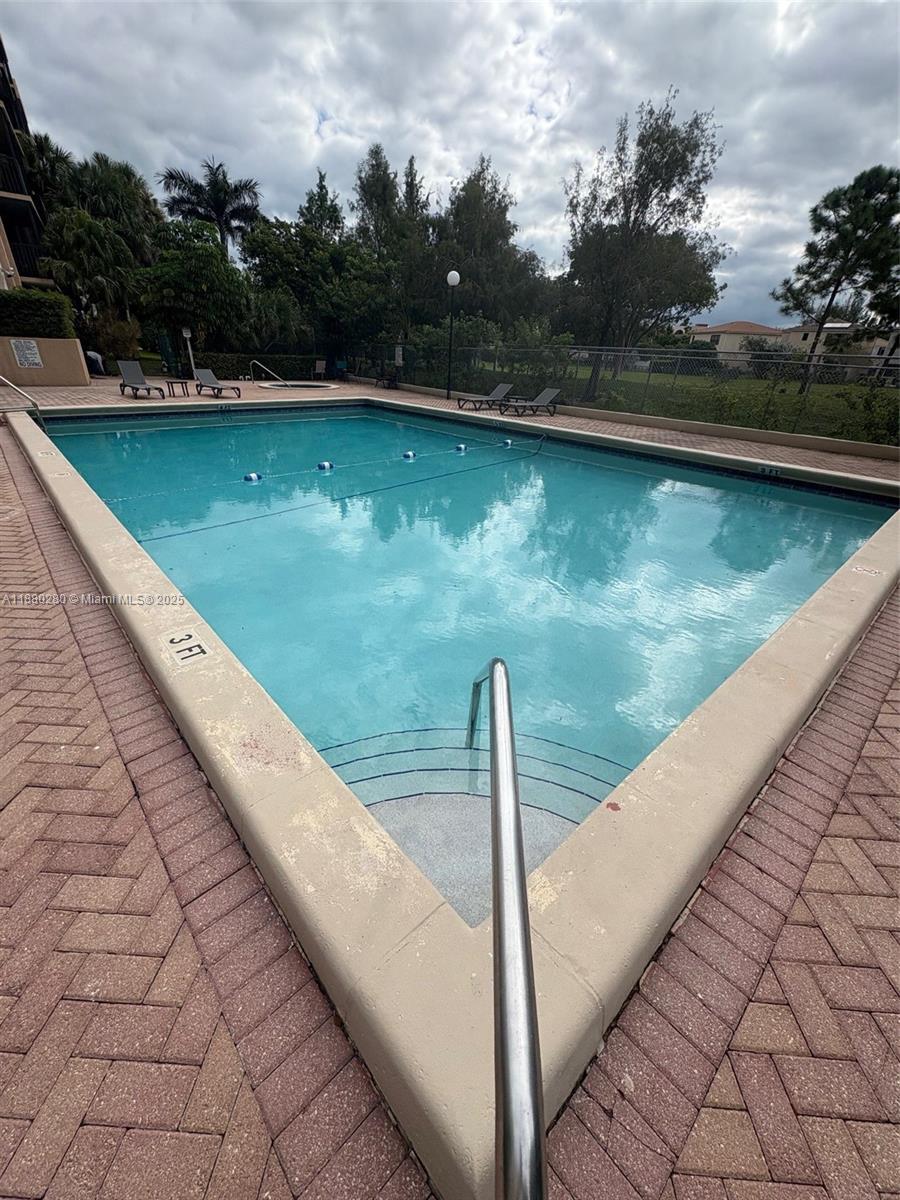 CHANTILLY CONDO - Residential