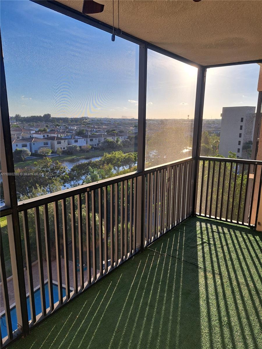 CHANTILLY CONDO - Residential