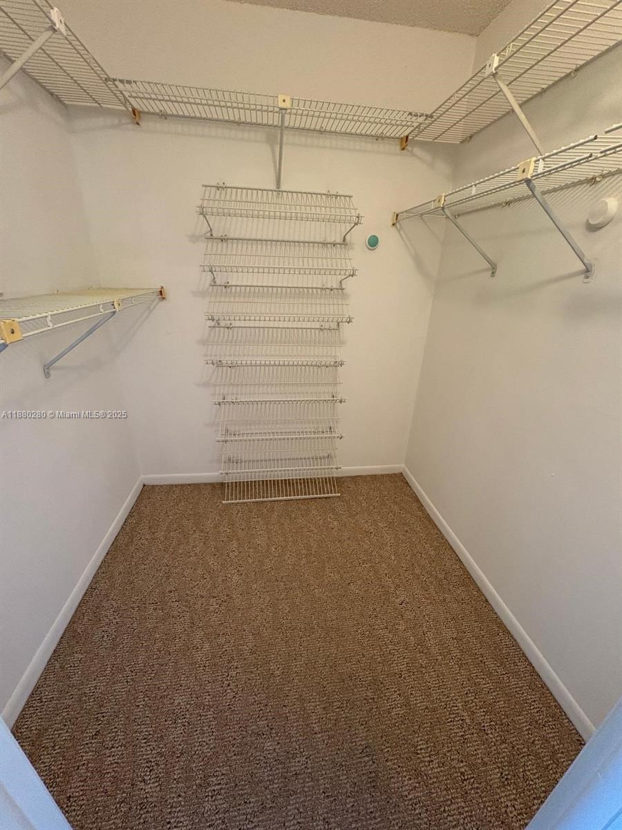 CHANTILLY CONDO - Residential