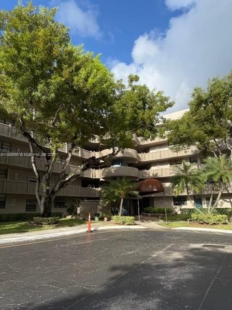 Photo of Pembroke Pines, FL 33026 (MLS # A11889868)