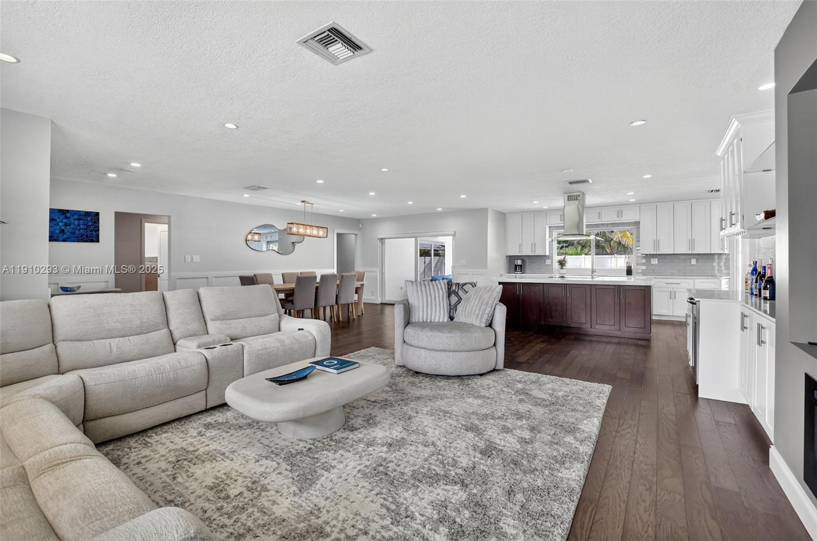 BOCA DEL MAR 1 - Residential Lease