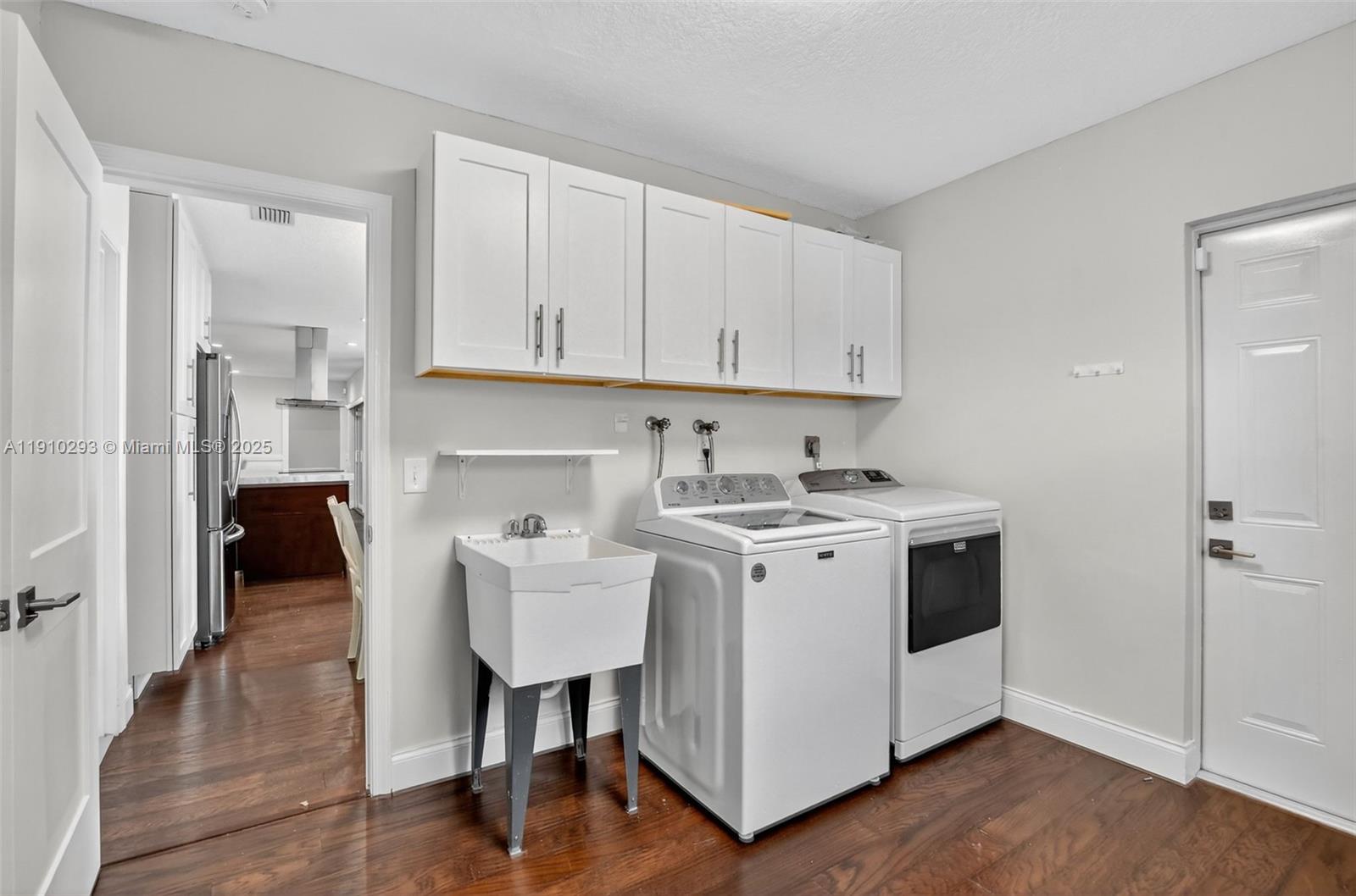 BOCA DEL MAR 1 - Residential Lease