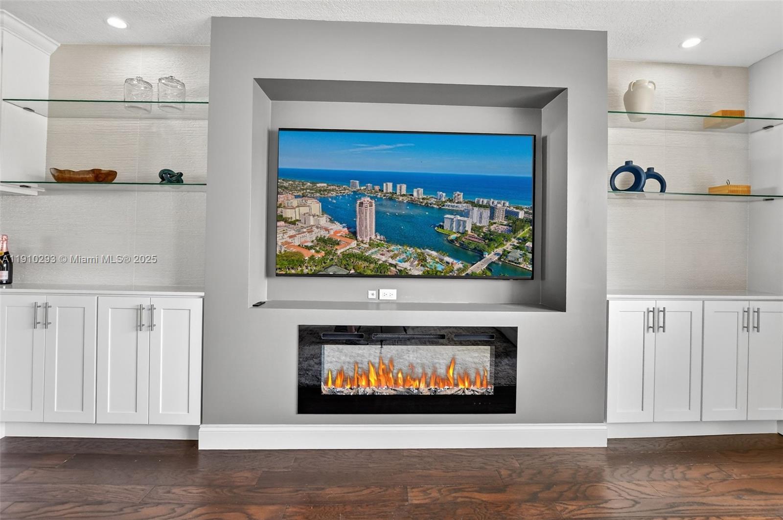 BOCA DEL MAR 1 - Residential Lease