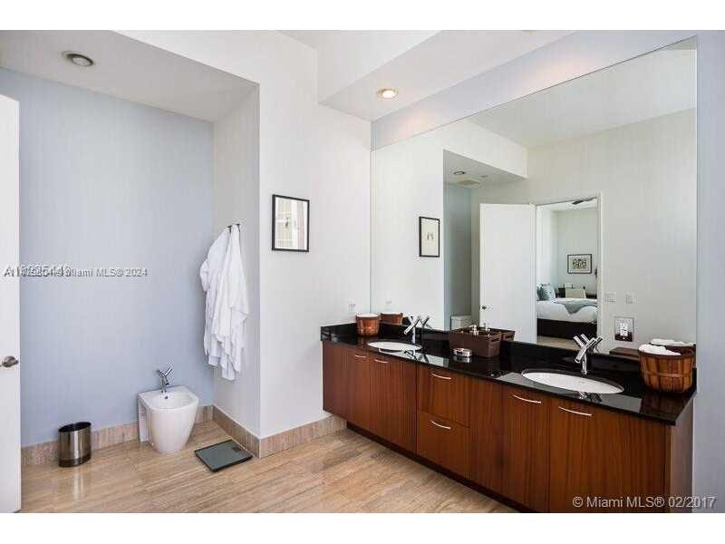 TDR TOWER III CONDO - Residential