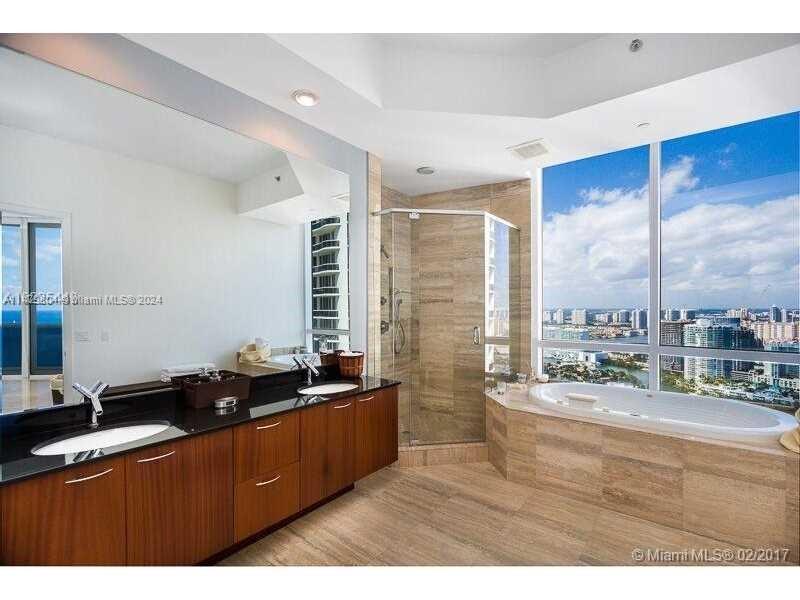 TDR TOWER III CONDO - Residential