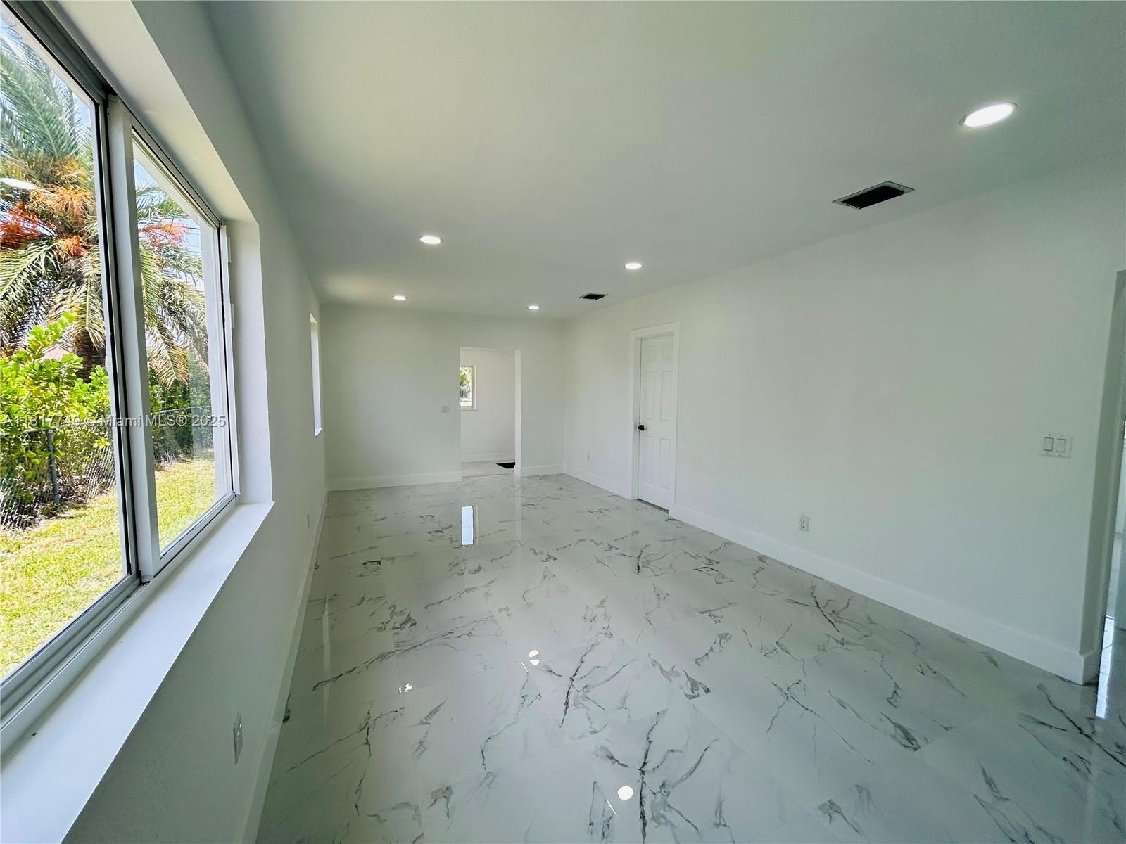 FLAMINGO PARK - Residential