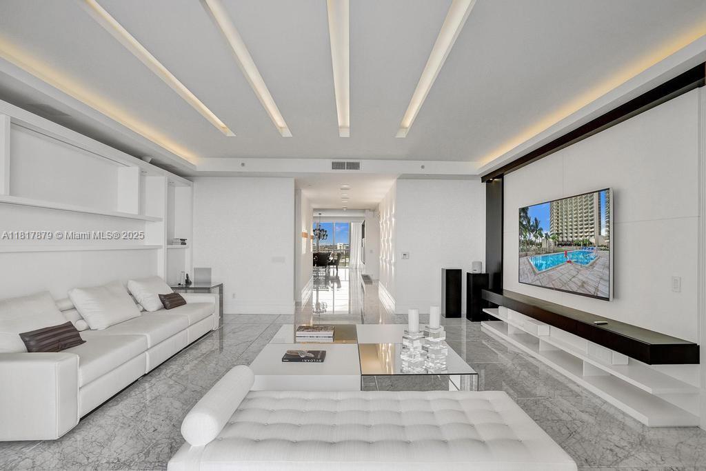 BAL HARBOUR NORTH SOUTH C - Residential Lease