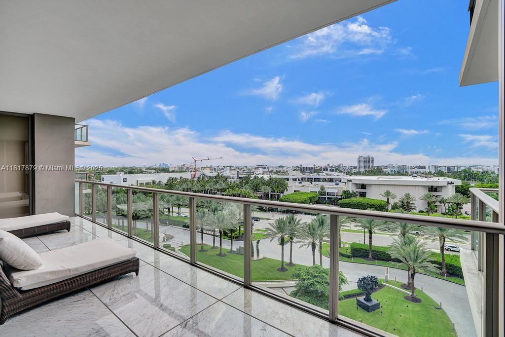 BAL HARBOUR NORTH SOUTH C - Residential Lease