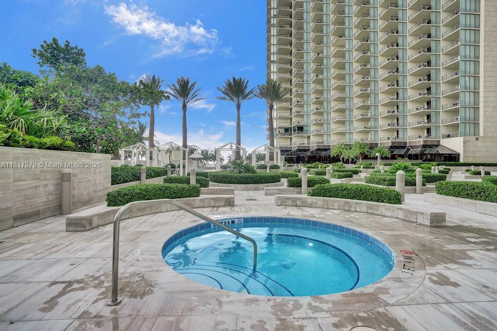 BAL HARBOUR NORTH SOUTH C - Residential Lease
