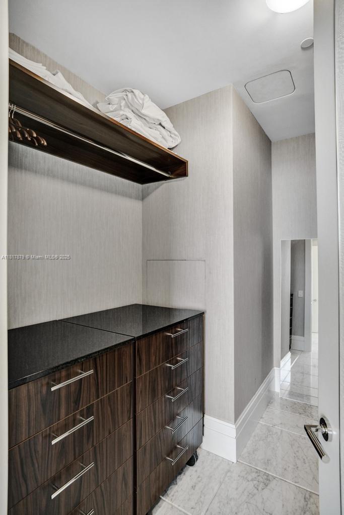 BAL HARBOUR NORTH SOUTH C - Residential Lease