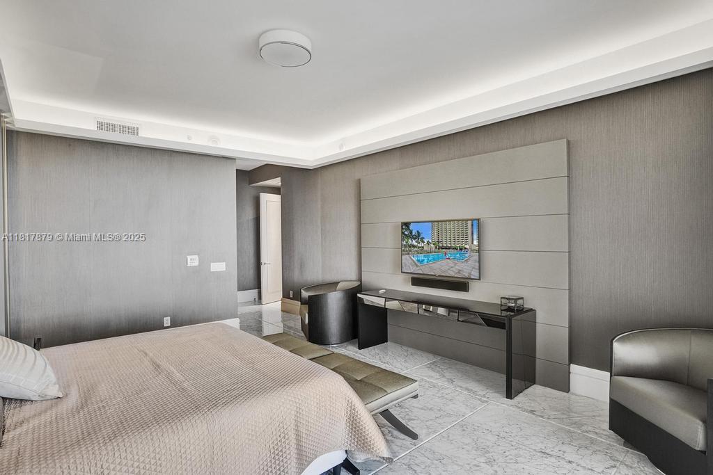 BAL HARBOUR NORTH SOUTH C - Residential Lease
