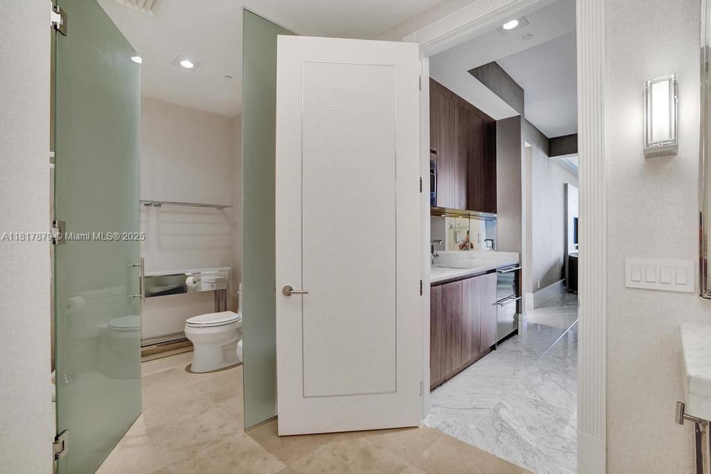 BAL HARBOUR NORTH SOUTH C - Residential Lease