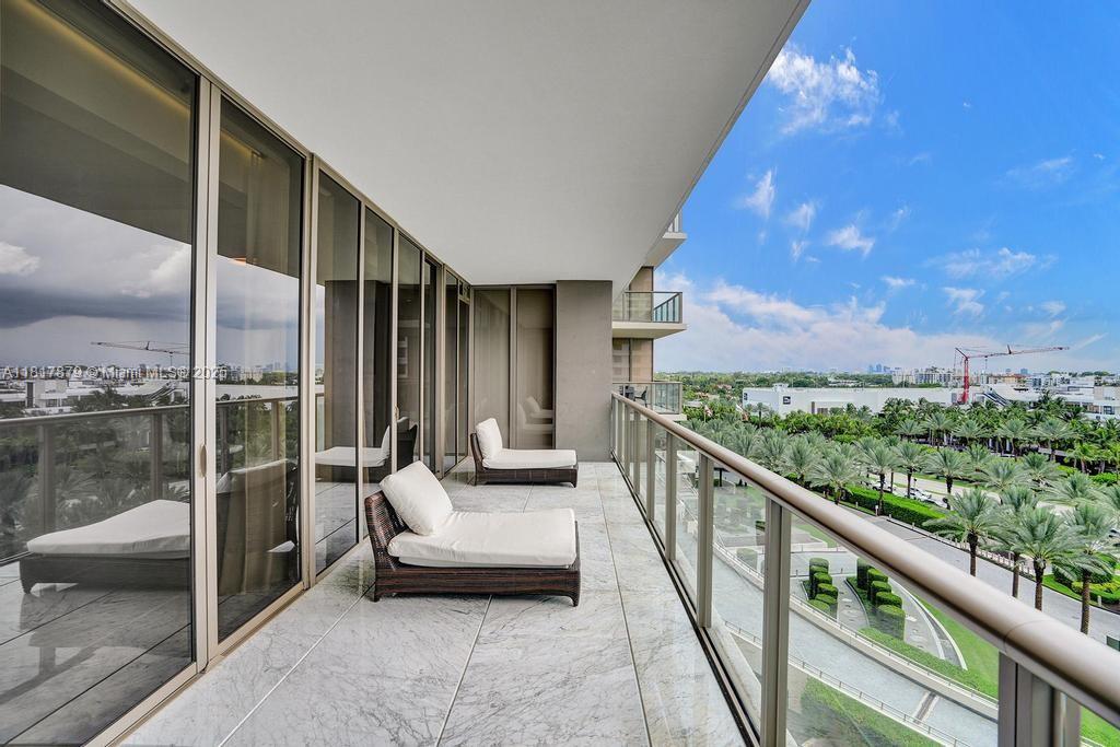 BAL HARBOUR NORTH SOUTH C - Residential Lease