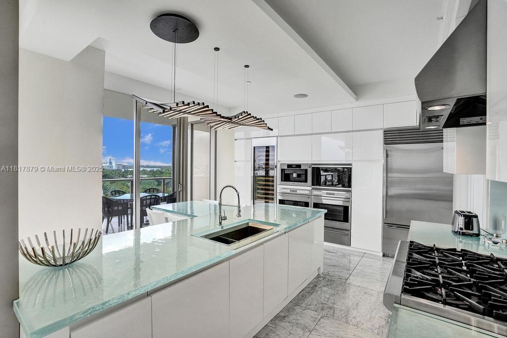 BAL HARBOUR NORTH SOUTH C - Residential Lease