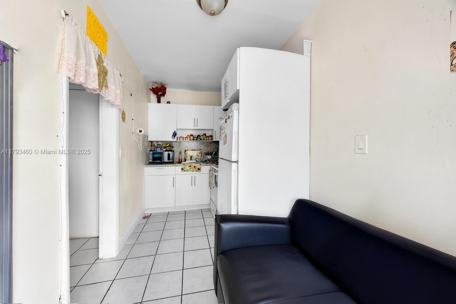 LAWRENCE ESTATES LAND COS - Residential Income