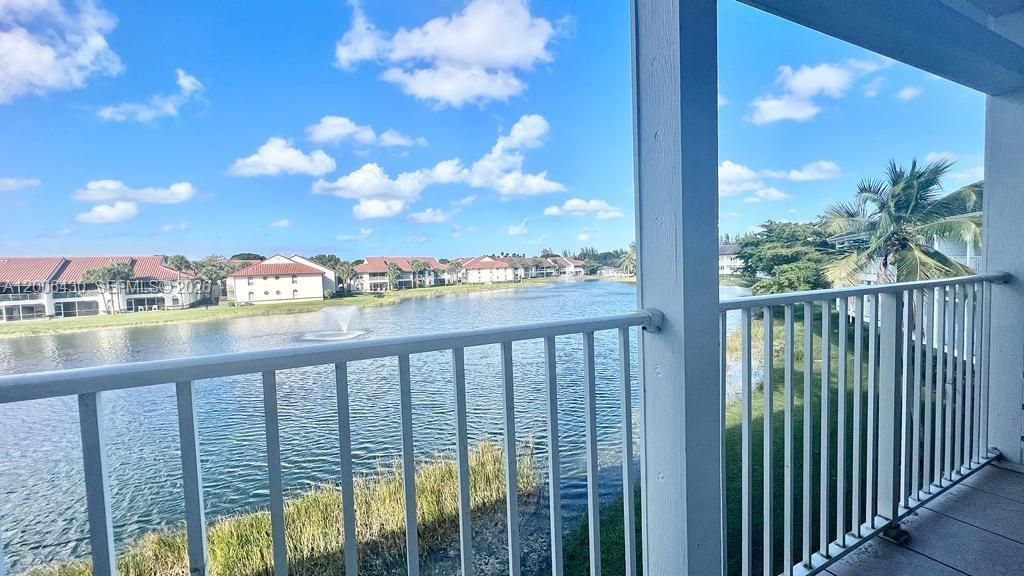 Photo of 258 Cypress Point Dr #258, Palm Beach Gardens, FL 33418 (MLS # A12006430)