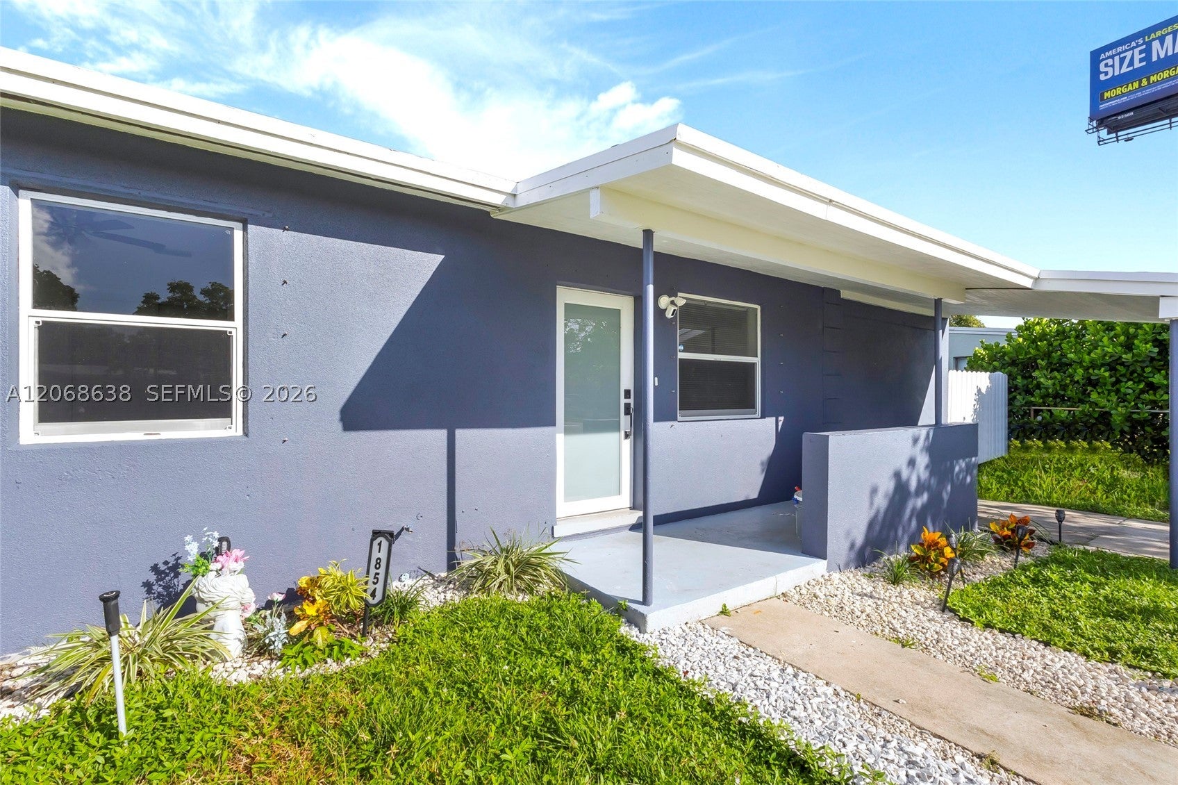 1854 Lauderdale Manor Dr