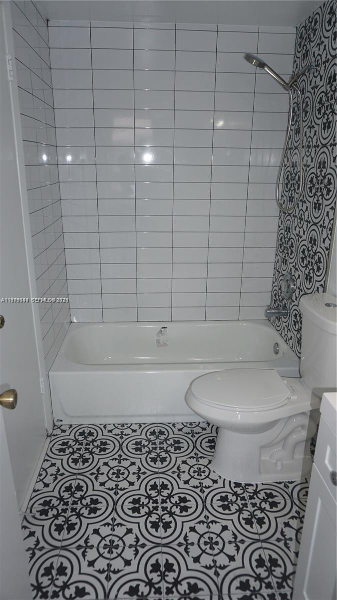 WINDING LAKE AT WELLEBY - Residential Lease