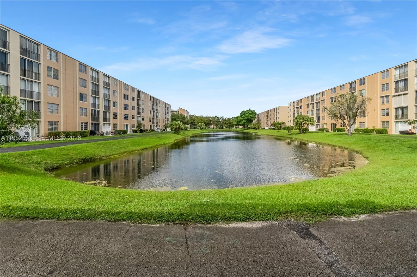 CASCADES OF LAUDERHILL 2 - Residential