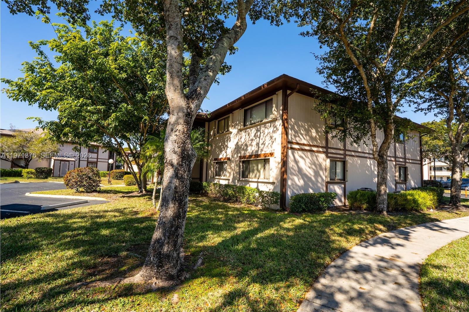 BELFORT CONDOMINIUM L - Residential