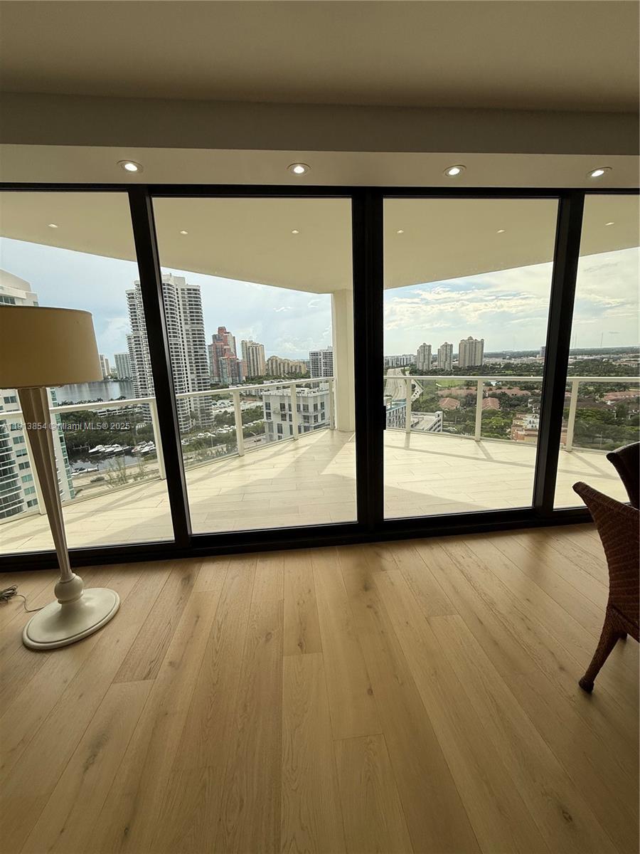 MARINA TOWER CONDO - Residential Lease