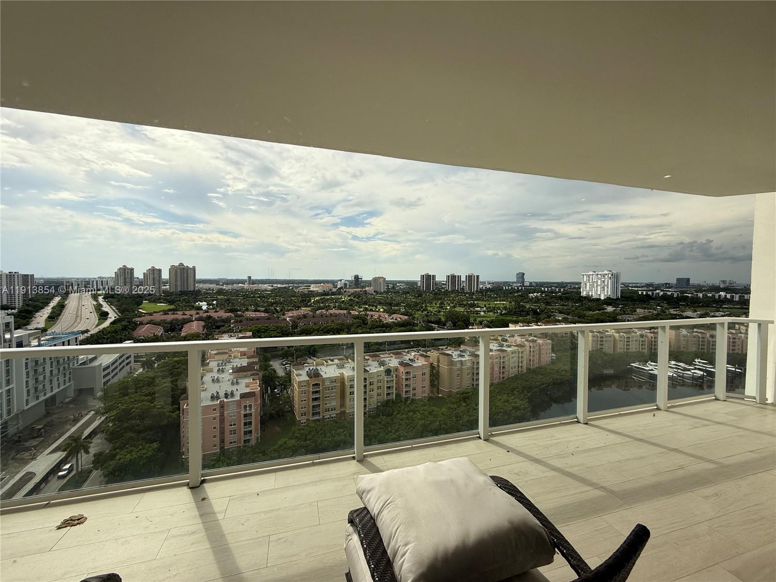 MARINA TOWER CONDO - Residential Lease