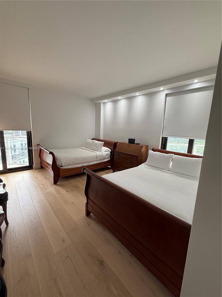 MARINA TOWER CONDO - Residential Lease