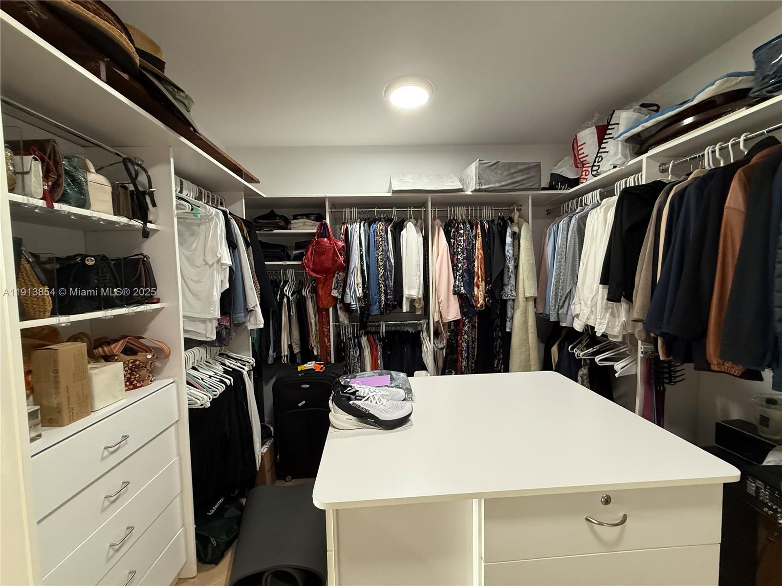 MARINA TOWER CONDO - Residential Lease