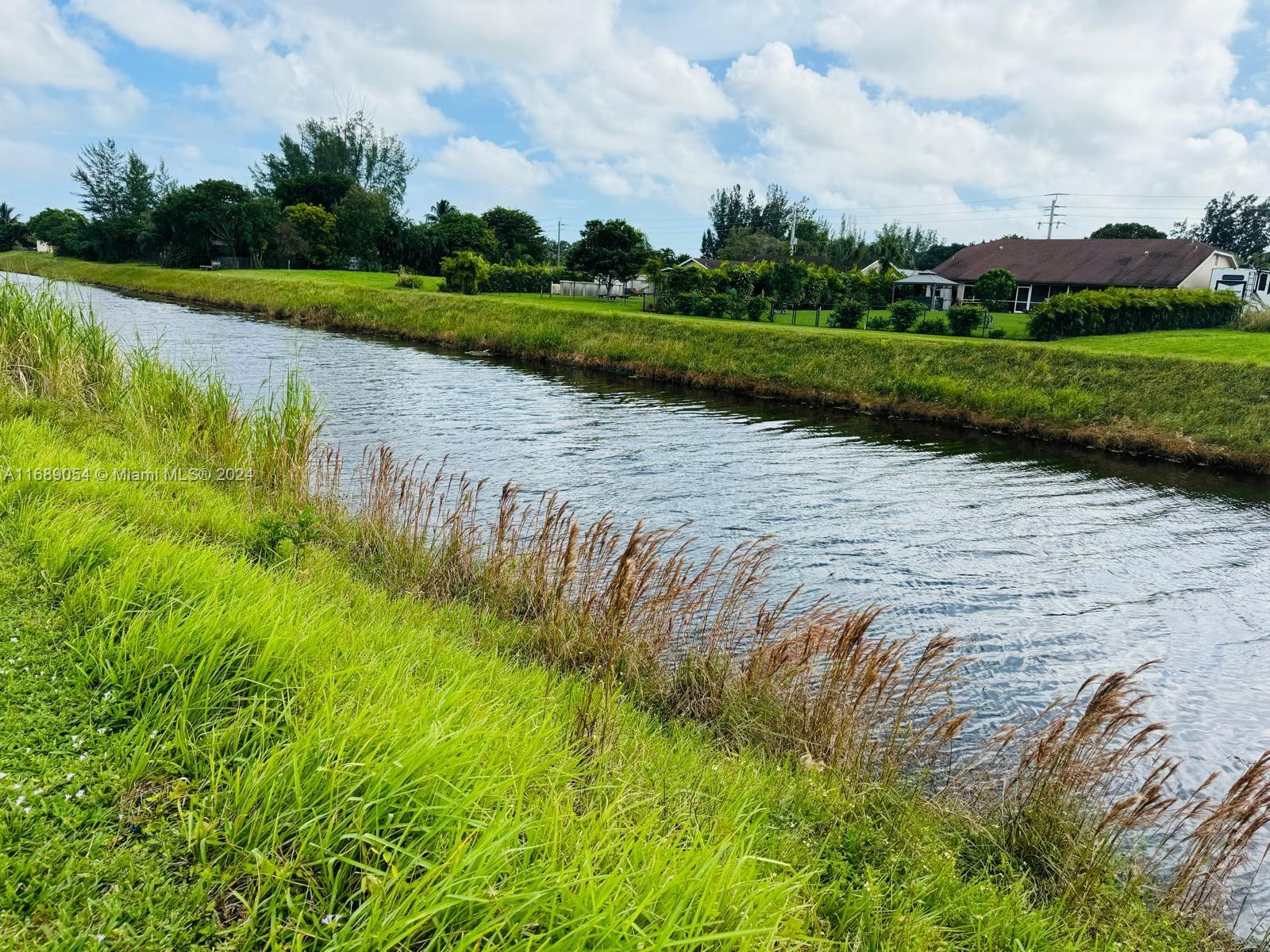 SANDALFOOT SOUTH THREE CO - Residential