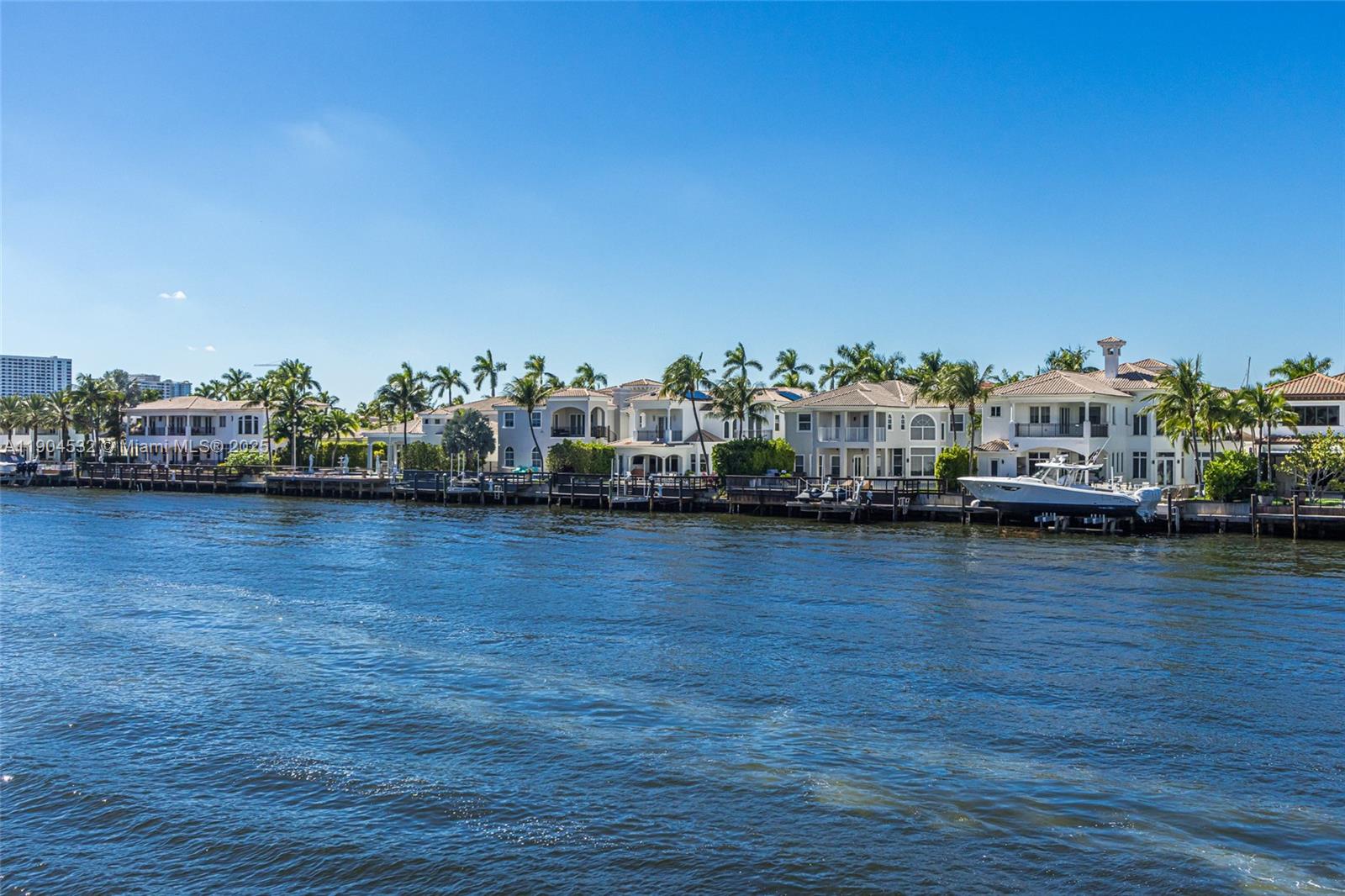 TRAFALGAR TOWERS CONDOMIN - Residential