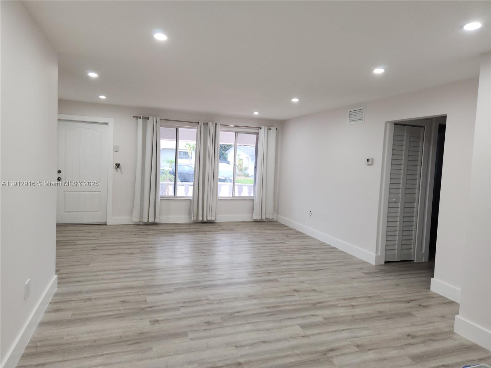 SHANKUHN SUB - Residential Lease