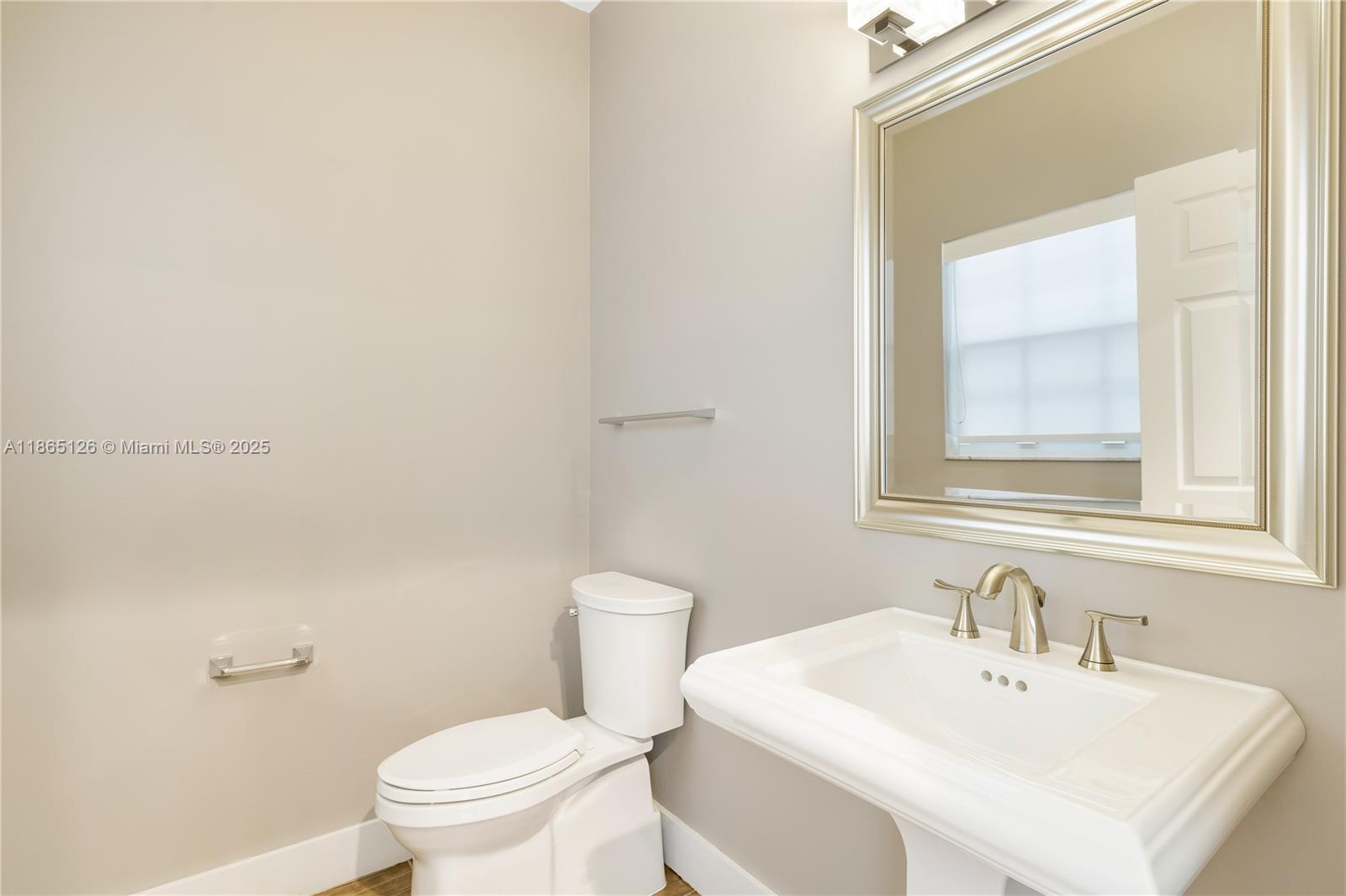 VILLAS LAS OLAS CONDO - Residential Lease