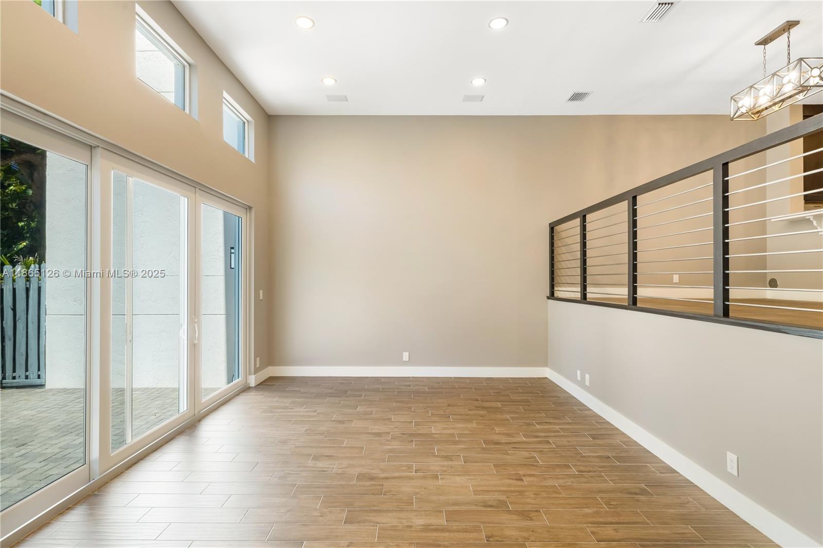 VILLAS LAS OLAS CONDO - Residential Lease