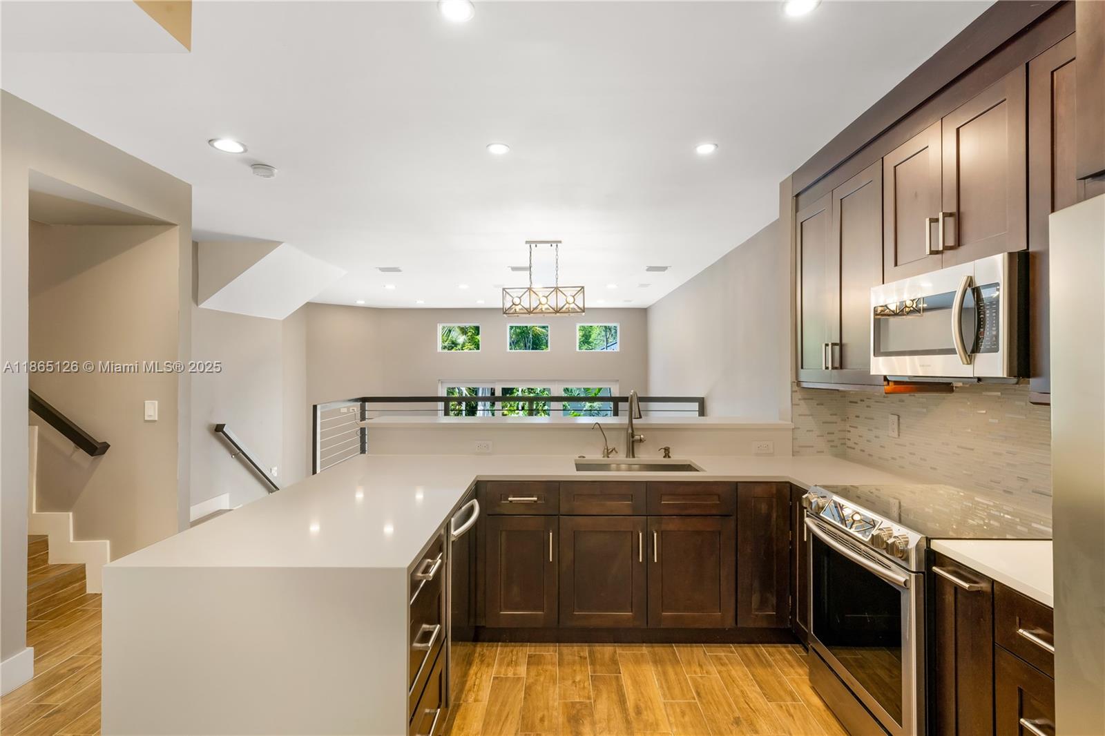 VILLAS LAS OLAS CONDO - Residential Lease