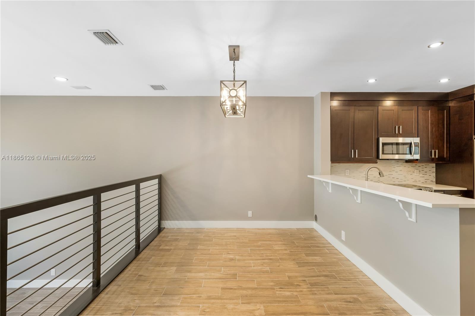 VILLAS LAS OLAS CONDO - Residential Lease