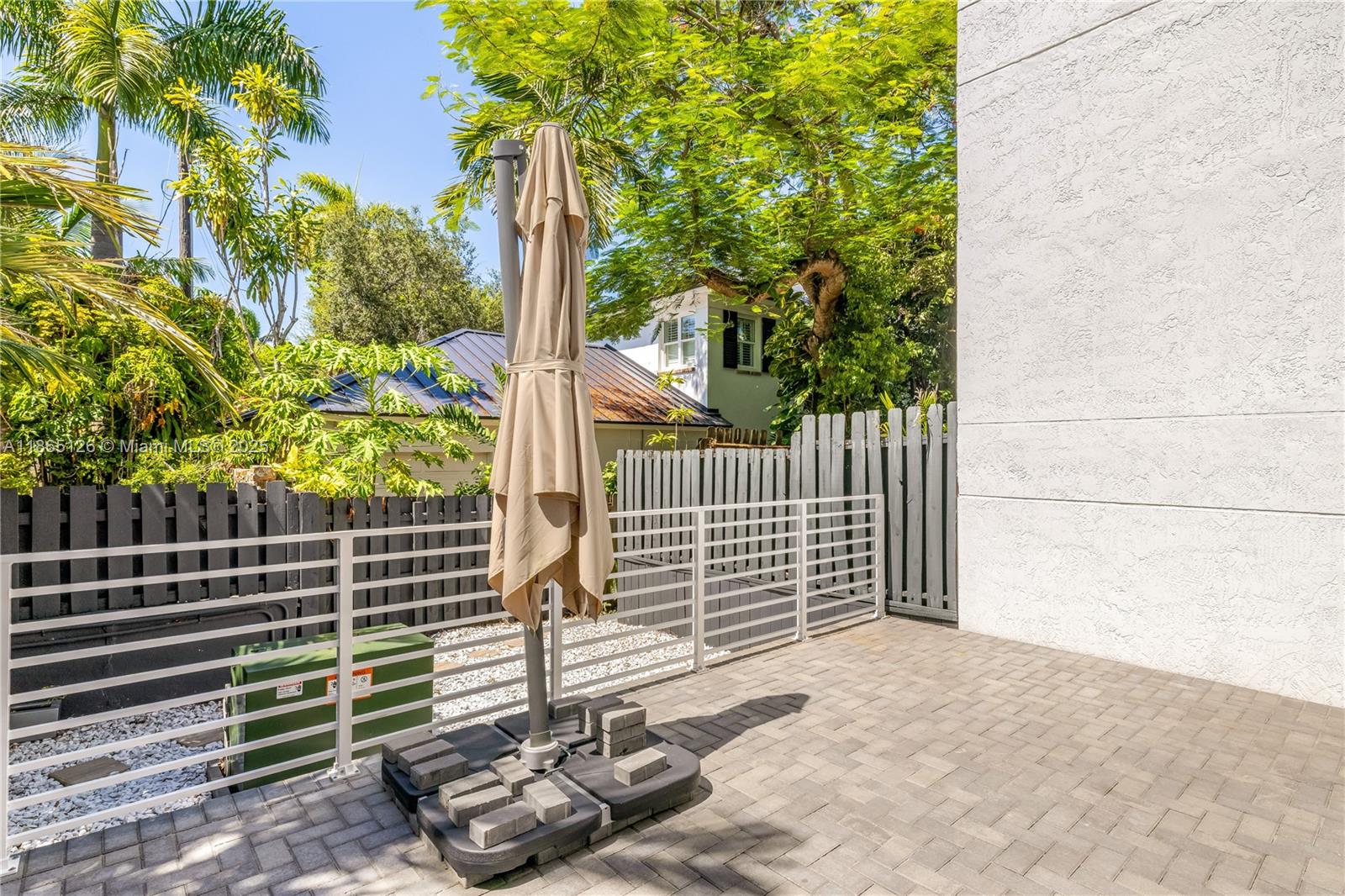 VILLAS LAS OLAS CONDO - Residential Lease