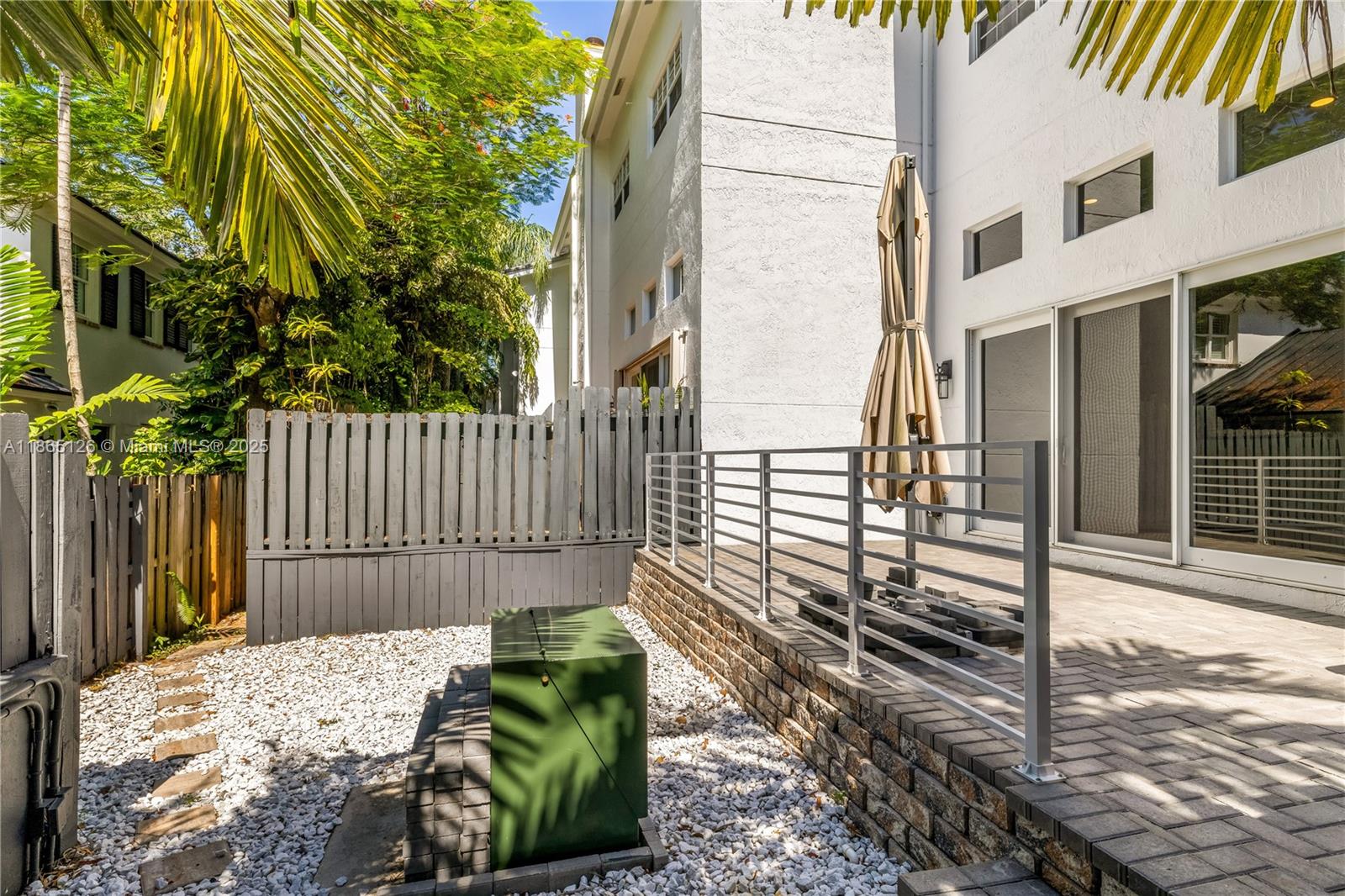 VILLAS LAS OLAS CONDO - Residential Lease