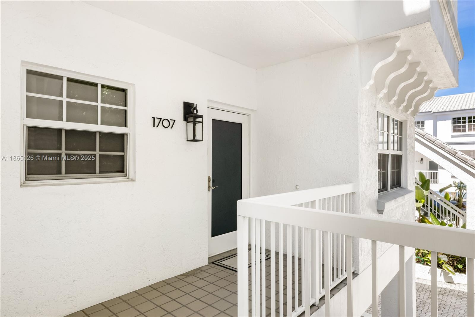 VILLAS LAS OLAS CONDO - Residential Lease