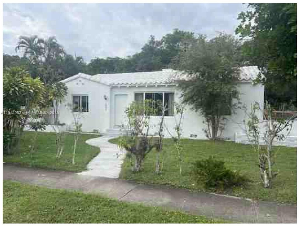 Photo of 602 SW 2nd Ave, Dania Beach, FL 33004 (MLS # A11912083)