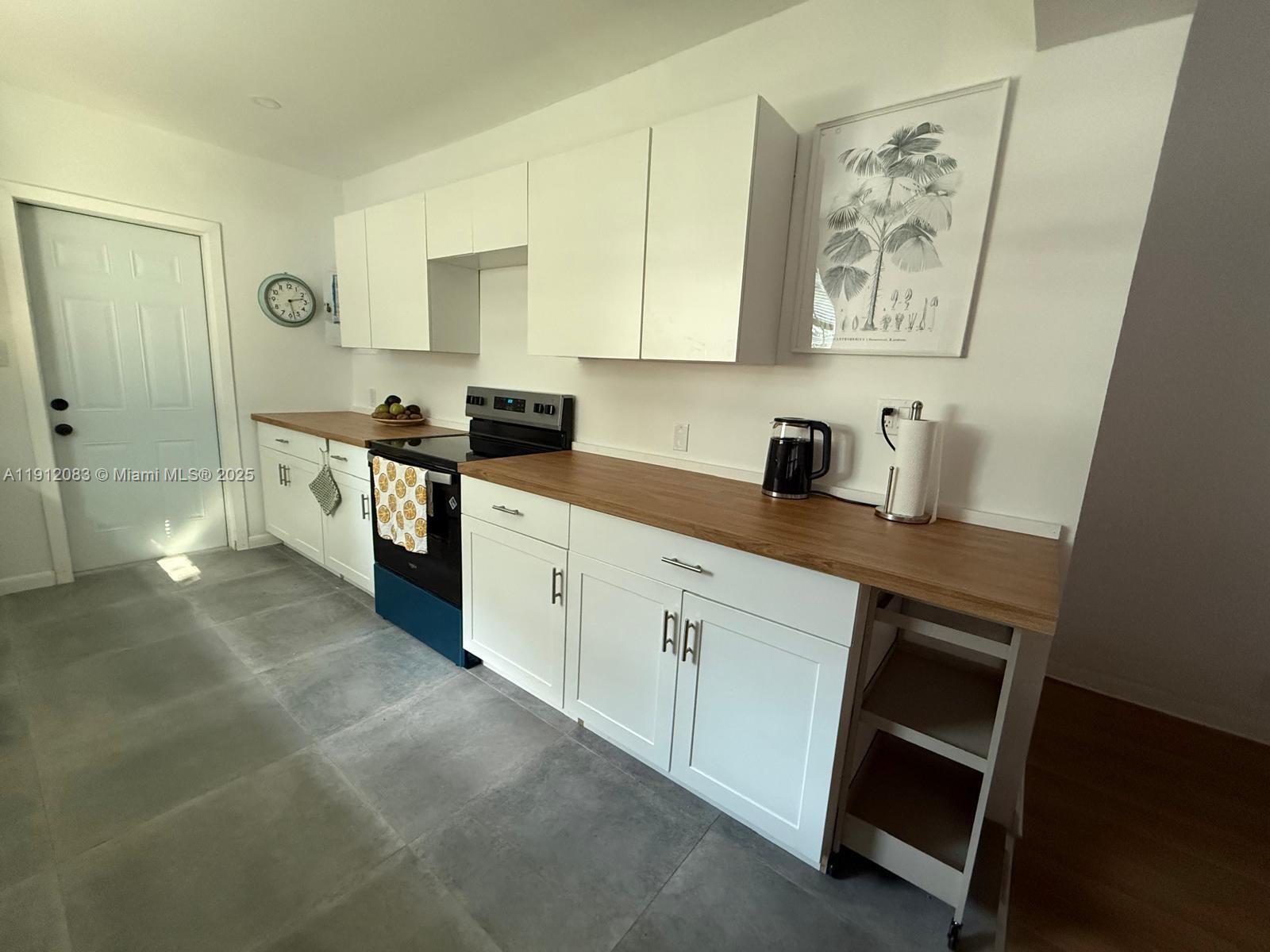 DANIA HEIGHTS EXT - Residential